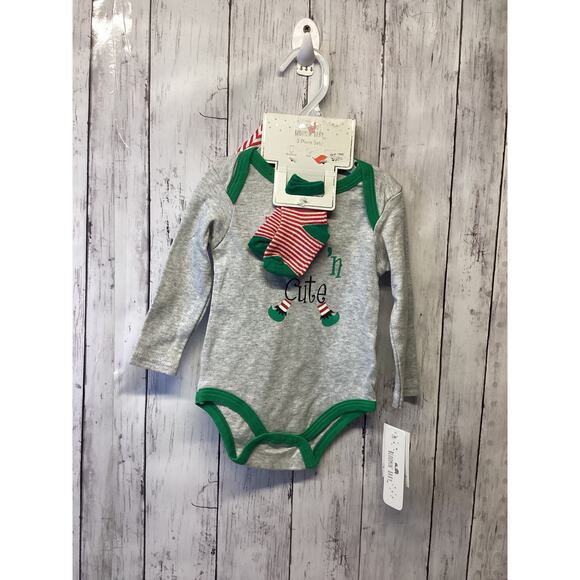 Blooming Baby NWT Elf'n Cute Bodysuit, Hat & Socks 3 Piece Christmas Set 3/6 M - Picture 2 of 3